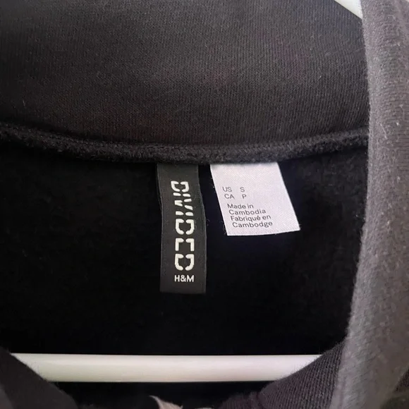 Black Sweatshirt - Picture 3 of 3